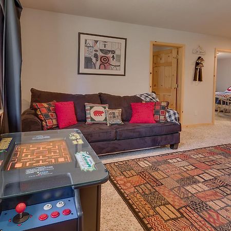 Sugar Pine Lodge - Four Bedroom Home เซาท์เลคทาโฮ ภายนอก รูปภาพ