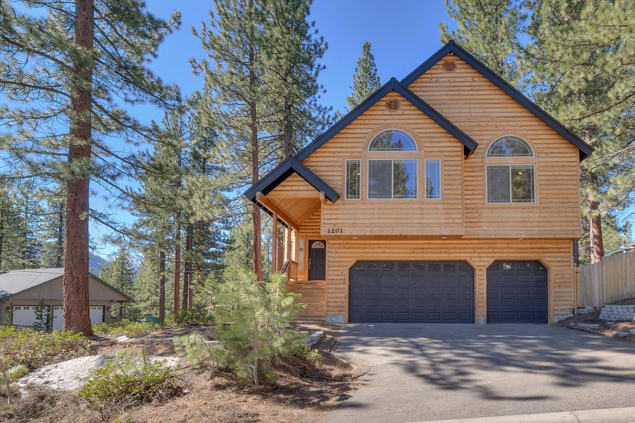 Sugar Pine Lodge - Four Bedroom Home เซาท์เลคทาโฮ ภายนอก รูปภาพ
